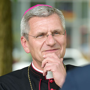 Weihbischof Dr. Dominikus Schwaderlapp · Köln (Foto: basis-online.net) Weihbischof Dr. Dominikus Schwaderlapp · Köln (Foto: basis-online.net)